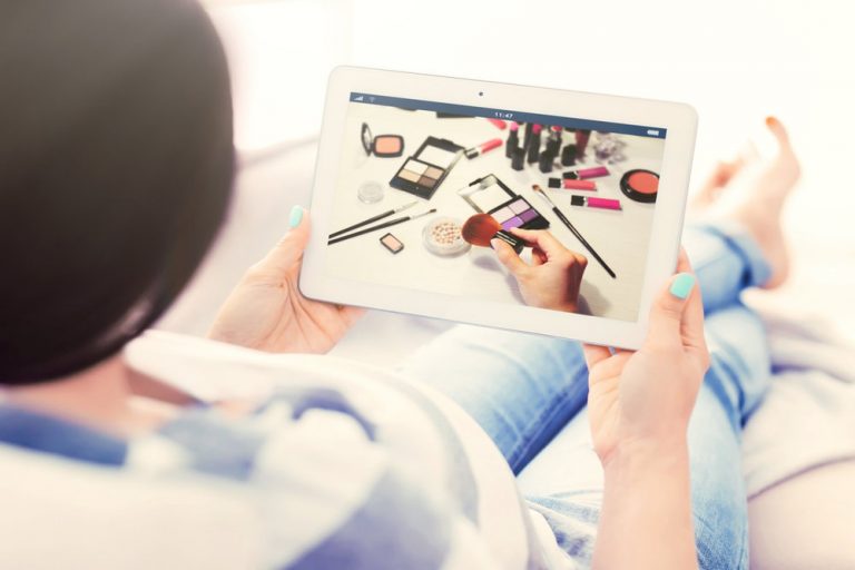 bán mỹ phẩm thiết kế web bán hàng